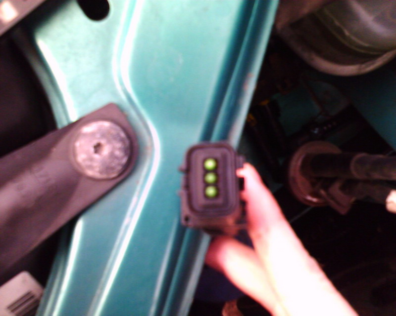 Konektor ze predu.jpg