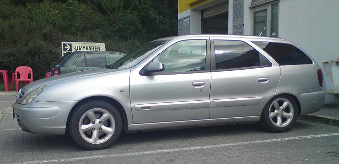 Plny kufor bez pasazierov.JPG