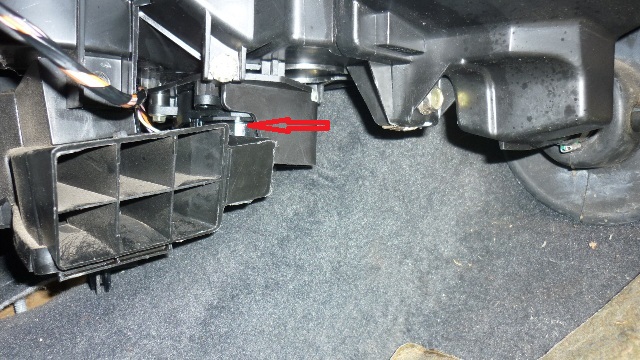 motorček zmiešavacej klapky.JPG